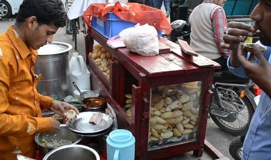 Pedagang Kuliner Kaki Lima di India Jorok, Benar kah Begitu?