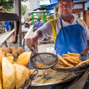 10 Kota dengan Street Food Terbaik di Asia Tenggara